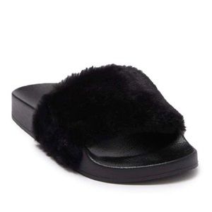 NEW Steve Madden Black Faux Fur Slides